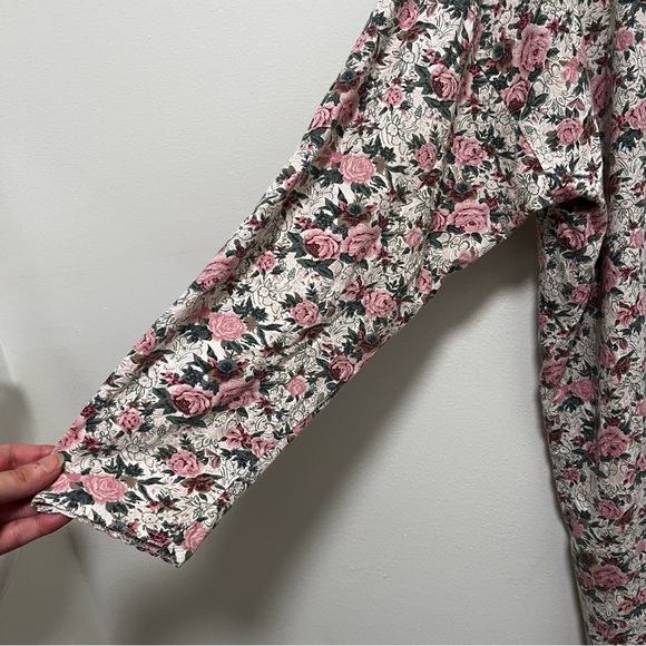 VICTORIA’S SECRET Lace Floral Long Sleeve asleep Shirt Nightgown Size M/L - Picture 10 of 11